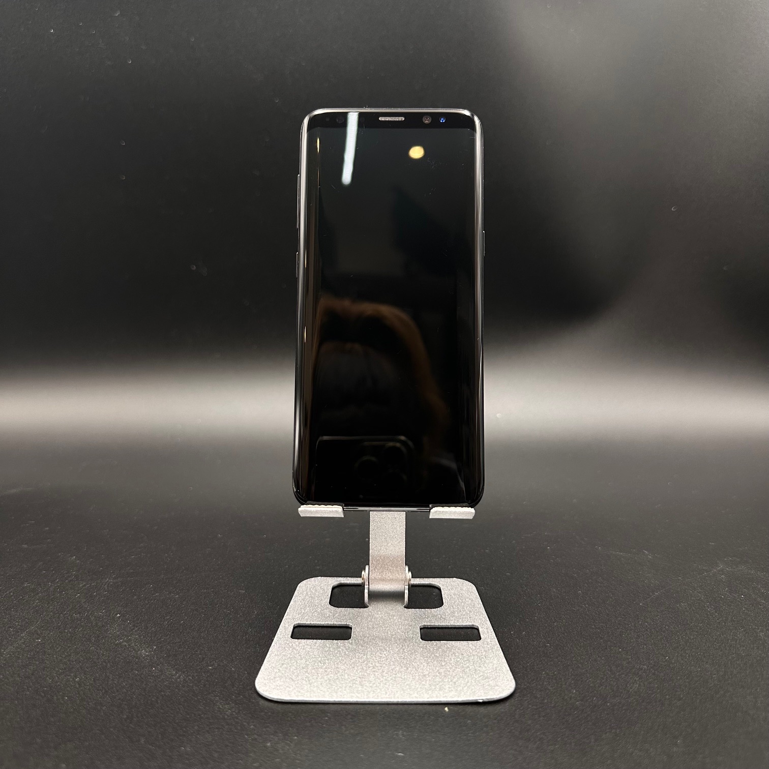 Samsung S8 - Image 2